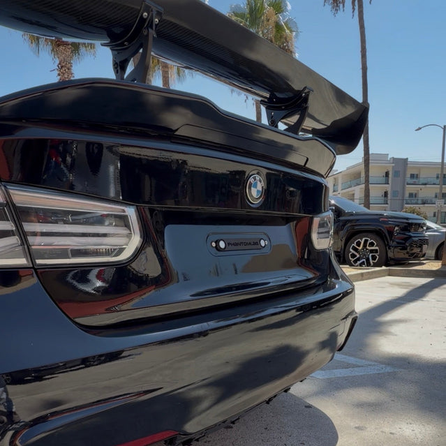 PhantomPlate – Magnetic License Plate Mount